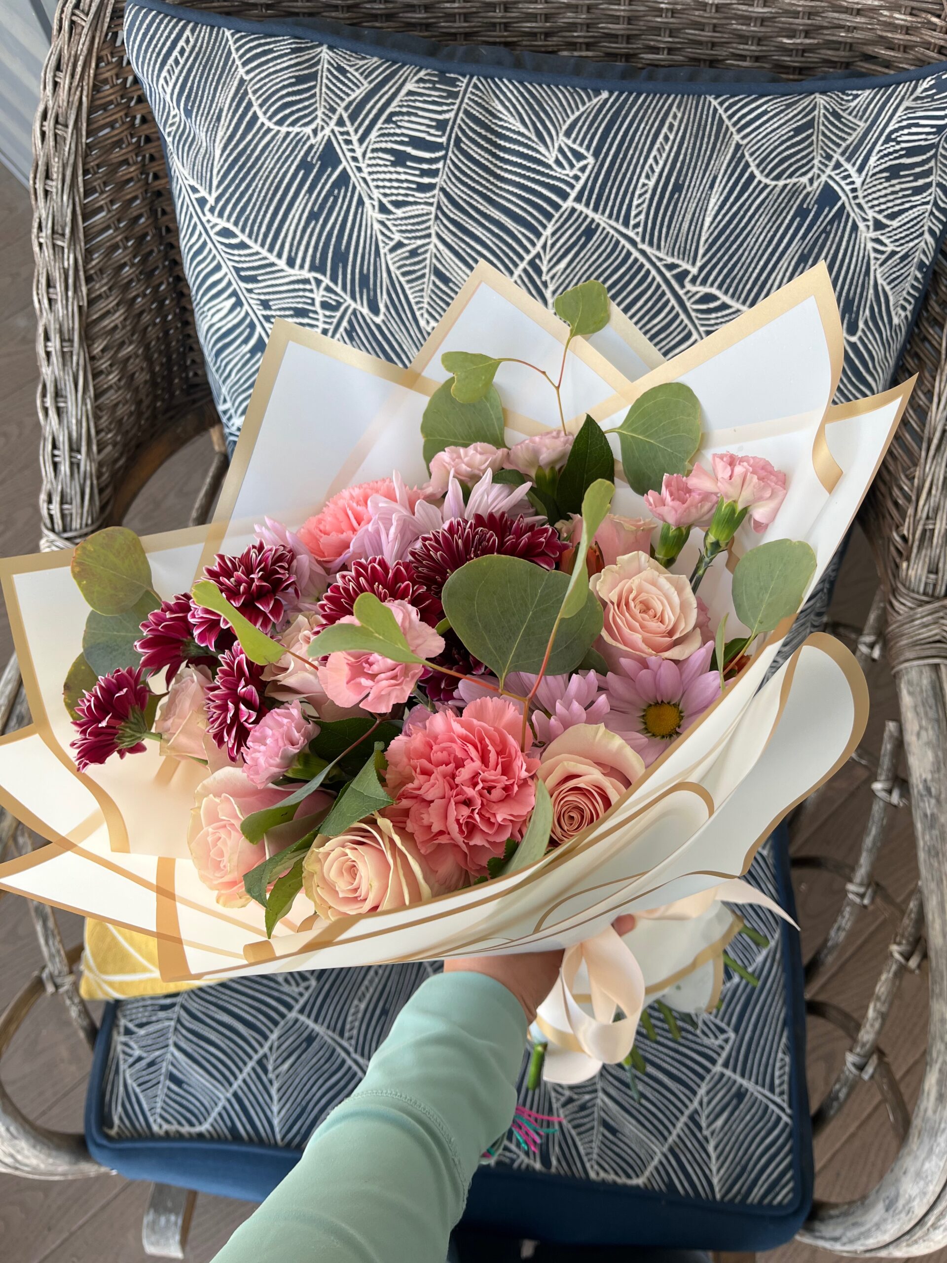 Mixed Flower Bouquet – Seasonal Designer’s Choice - Image 6